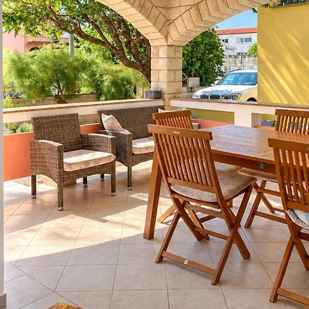 Apartman 2 Bedroom Awesome In *